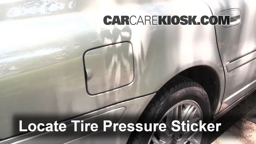 2002 Volvo S80 2.9 2.9L 6 Cyl. Tires & Wheels Check Tire Pressure